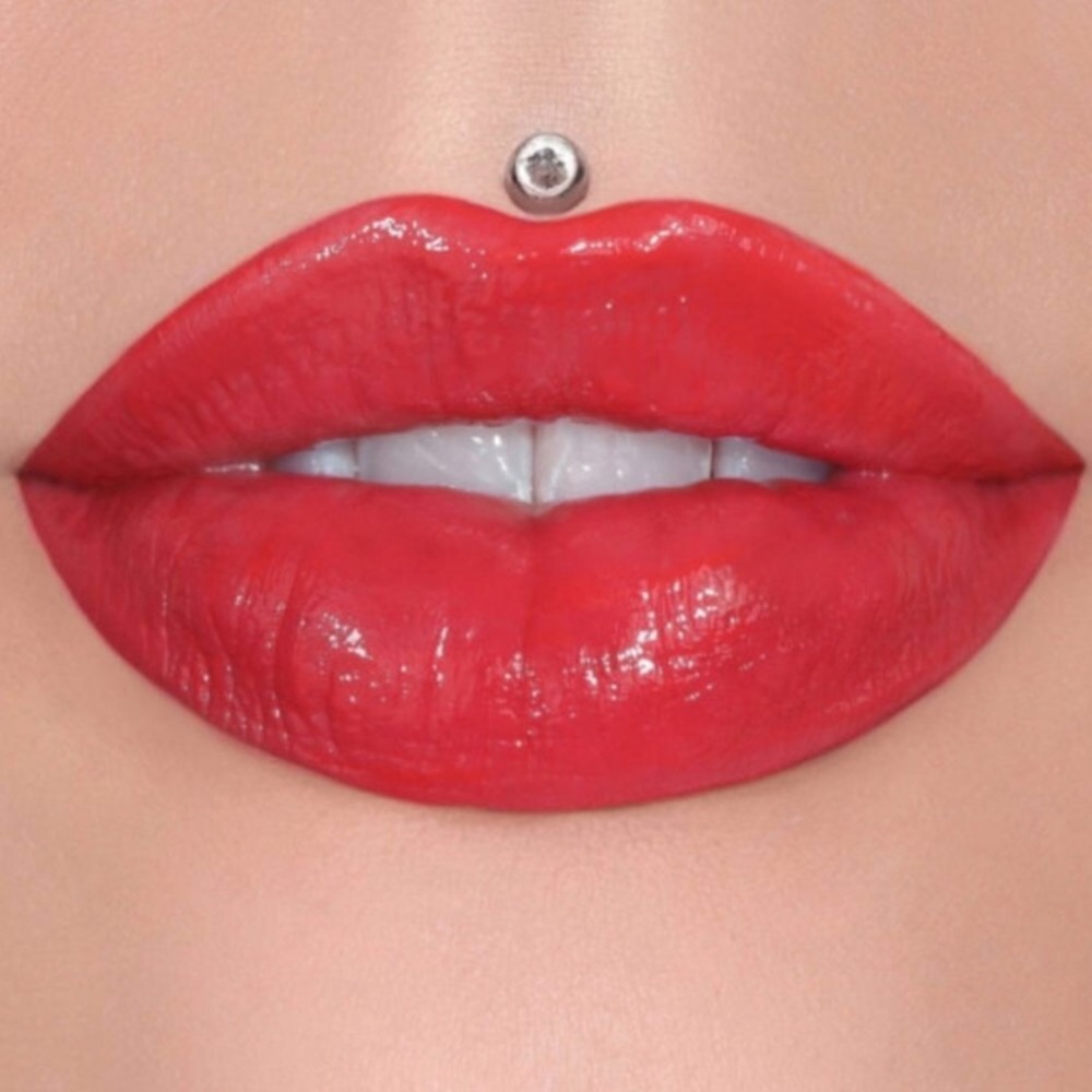 JEFFREE STAR Supreme Full Pigment Lip Gloss in PEACHY RED